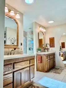 4Bd Sleeps 6-8 Firepit Views 8 min to Whiskey Row! - Image 3