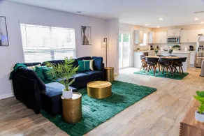 Roomy,Open Floor Plan,King Suite,20 mins to Elon! - Image 4