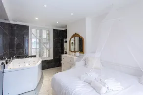 True love – Love room – T2 Elegant and Romantic - Image 4