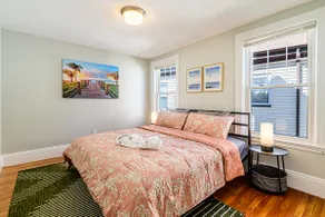 Family Retreat - Stunning 5BR2BA w Parking/ Near T - Image 4