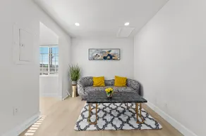 Modern Suite. Private Entry|SmartLock - Image 2