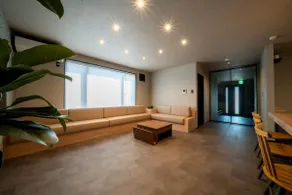 Maximum 16 people | 10 beds | 2 bathrooms and 2 toilets | 4LDK | 170㎡ flat | Ski resort: 15 minutes by car | Multiple parking spaces OK - Image 2