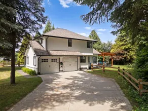 Luxury Resort Steps from Langley Event Centre - Image 3