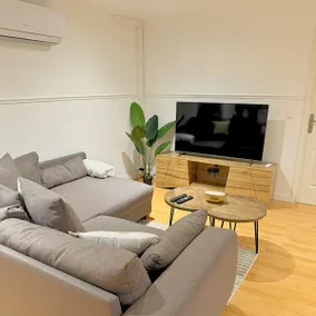 In the Sun: Cozy apartment - Image 3