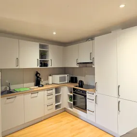 In the Sun: Cozy apartment - Image 4