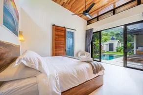 Domi Oasis, Walk To The Beach, Surfboards Included - Image 4