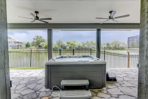 Lakehouse with Hot tub and Decks - Image 2