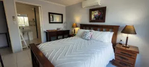 Tranquil Stay on North - Image 2