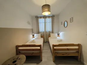 Spacious Apartment - Quiet - Free Parking - 4 people - Image 2