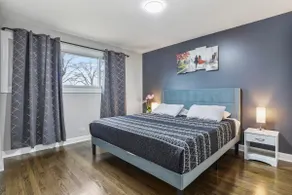 Exuberant - Elmhurst Home! - Image 4
