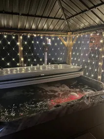 Hot Tub & King Bed In Beckley! - Image 3