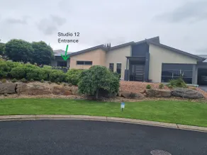 Studio 12 Private Accommodation (UMR) - Image 2
