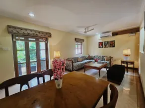 Golden Sands: Peaceful Lovers Beach Escape - Image 2