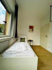 Haus Rasink I Monteure I Teams I 160m2 I 5 Z I Terrasse I P I 2 WC I Küche I Smart TV - Image 5