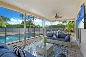 Coral Springs Paradise with Backyard + Heated Pool - Image 2