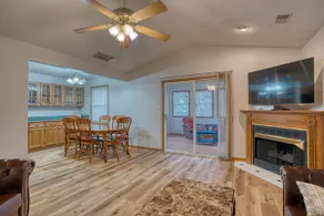 2BR/2BA Retro '90s • Pets OK • 5 Min to Deaconess - Image 2