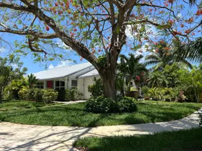 Sunseeker Retreat - Near Beach & Dinning - Image 2