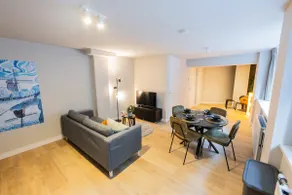 Modern Retreat 3BDR Apartment WS - 95 SQM - Image 3