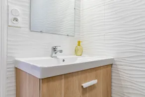 Cozy, renovated & bright apartment • Downtown within walking distance - Image 5