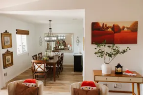 Golden Retreat Oasis: 3 BR with City Views - Image 4