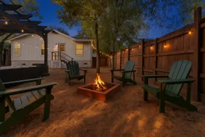 Eclectic SOCO Retreat Fire Pit walk Shops Bakeries - Image 2