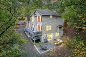 Lakewalk Home, 5 BRM, Hot Tub, Game Room, Grill! - Image 4