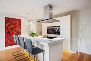 Elegant living space: Schwanenteich Suite Balcony Garage - Image 5