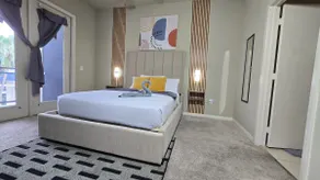 Coastal Breeze | Galleria Luxury Stay + Pool & Gym - Image 4