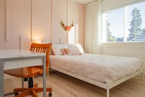 Lovely House w/King Bed, Full Kitchen & Great Yard - Image 4