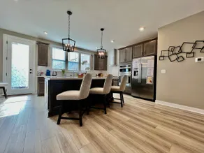 Large, Glamourous townhome in Liberty Twp. - Image 3