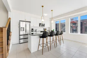 Spacious 5BR |Sleeps 10 |Free Parking+Pet Friendly - Image 2