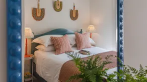 Cotswold House | Garden | Sleeps 12 | Walk to Pubs - Image 5