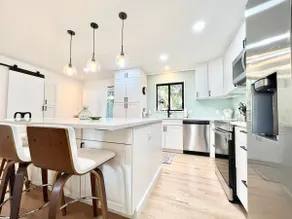 Artsy Fairhope Bay Bungalow, Walk to Bay/Downtown - Image 4