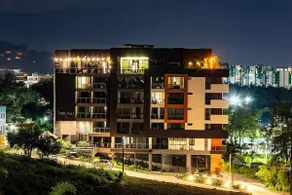 Modern and Comfortable APT | 3 Rooms / Parking - Image 5