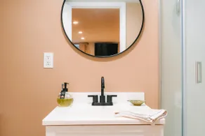 Tranquil studio suite - Image 5