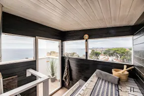 Luxury townhouse with rooftop sauna & Jacuzzi - Image 5