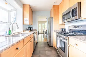 Serene Seward Park 4BR w/ Private basement suite - Image 3