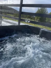 Riverview Lodge & Luxury Hot Tub - Image 3