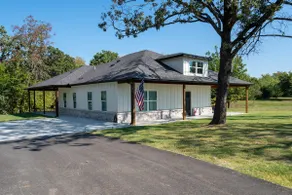 Newly Built Modern Getaway on Private Acreage! - Image 3