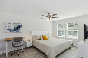 New Home near UWF & PNS Beach! - Image 2