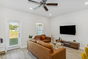 New Home near UWF & PNS Beach! - Image 5
