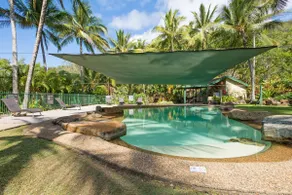 Frangipani 004, Hamilton Island - Image 2