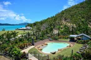 Frangipani 004, Hamilton Island - Image 3