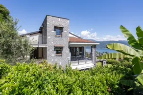 Relaxing Oasis Villa with Private Pool & View - Image 2