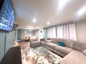 Comfy 4BR | Fenced Yard near UB & Niagara Falls! - Image 3