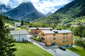 3-room garden apartment de luxe located by the creek - Image 4