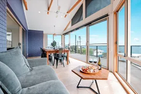 Retreat by the Sea – Ocean Views & Spa Bliss - Image 5