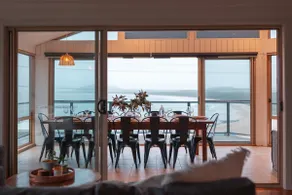 Retreat by the Sea – Ocean Views & Spa Bliss - Image 3