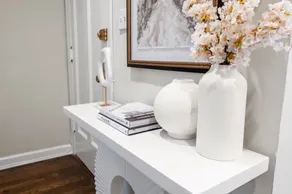 Beautifully Renovated 1BR Gem in Lincoln Square - Image 4