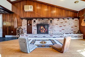 Pocono home with fireplace - Image 3